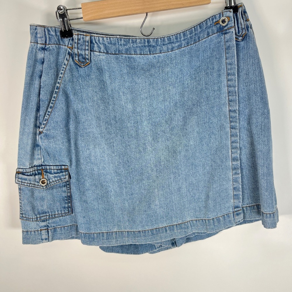 Sonoma Life Style Light Wash Denim Cargo Wrap Skort Size 14 Blue Cotton 90s Y2K